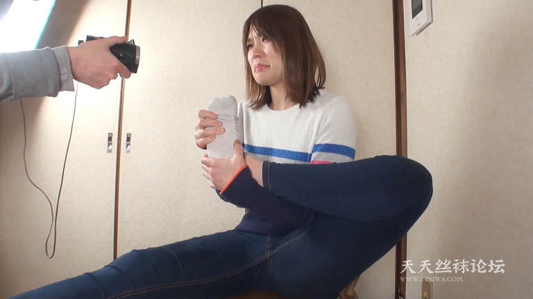 【あしくさ】仕事帰りムレムレ足のにおい [00_11_52][20231029-153859].png