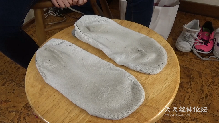 【あしくさ】仕事帰りムレムレ足のにおい [00_18_46][20231029-153931].png