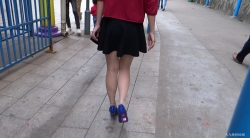 （自由职业妍妍）模拍系列之十七：丝足脚底暴露无遗！！
