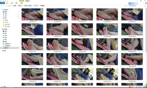 草地情侣记录眼镜少女的通透长肉丝 44P