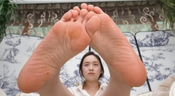 【Sexy Asian Girls Feet】Beautiful And Sexy Asian Girl Yan Yan Showcases Her Sexy Little Feet36 4K