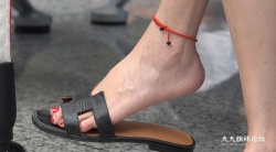 4K - 秀丽端庄美腿女神 [1.65 GB/MP4]