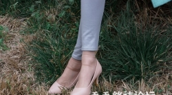 【原创丝足视频出品】简约的高跟就能带给我们极致的体验