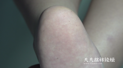 【aapary模拍视频】可可椅子下的美脚（4K，20分钟，2.35G）