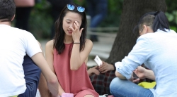 真空上阵的俊俏女孩，一双细足骨感至极（68P）