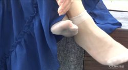 户外街拍短肉丝脚4分钟