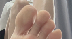 定制b站香菜秀裸足2